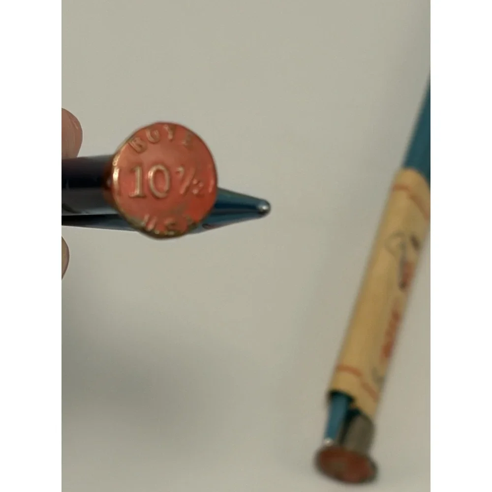 Vintage Knitting Crochet Lot‎ Hooks Needles Yarn Boye Hero Zephr Bates Lion
